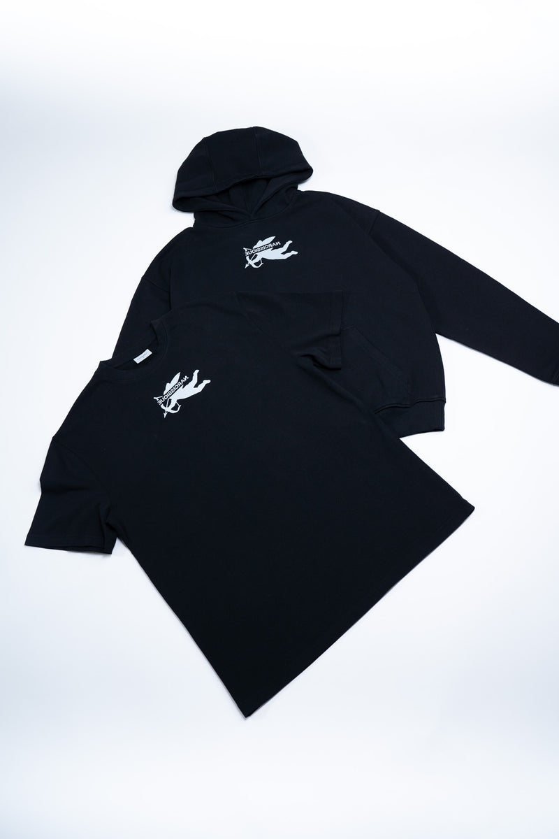 Essentiel Cut Angel TEE BLACK